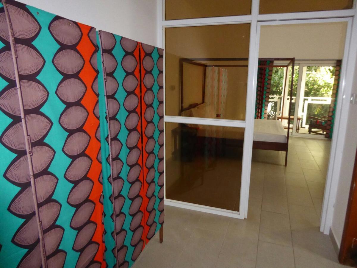 Sarawally Guesthouse Ampaya Extérieur photo