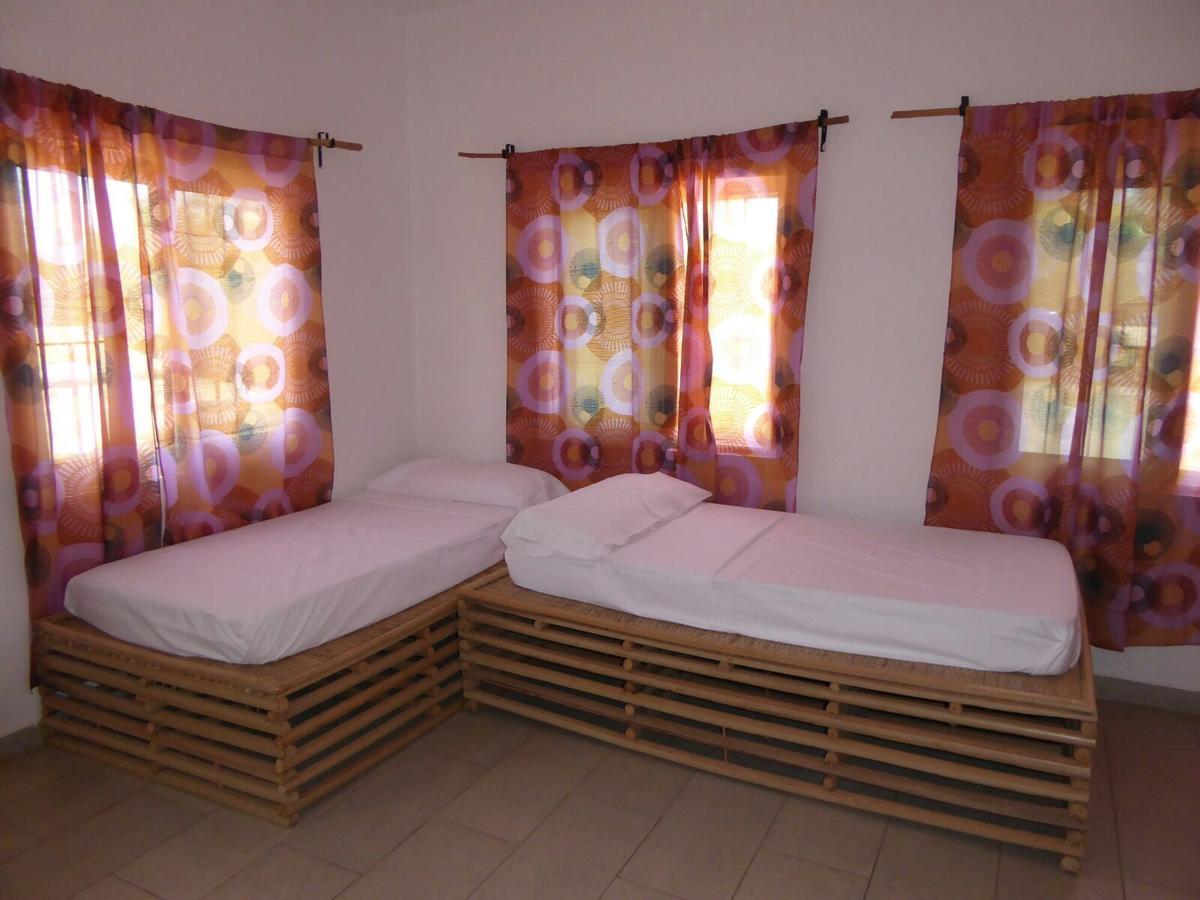Sarawally Guesthouse Ampaya Extérieur photo