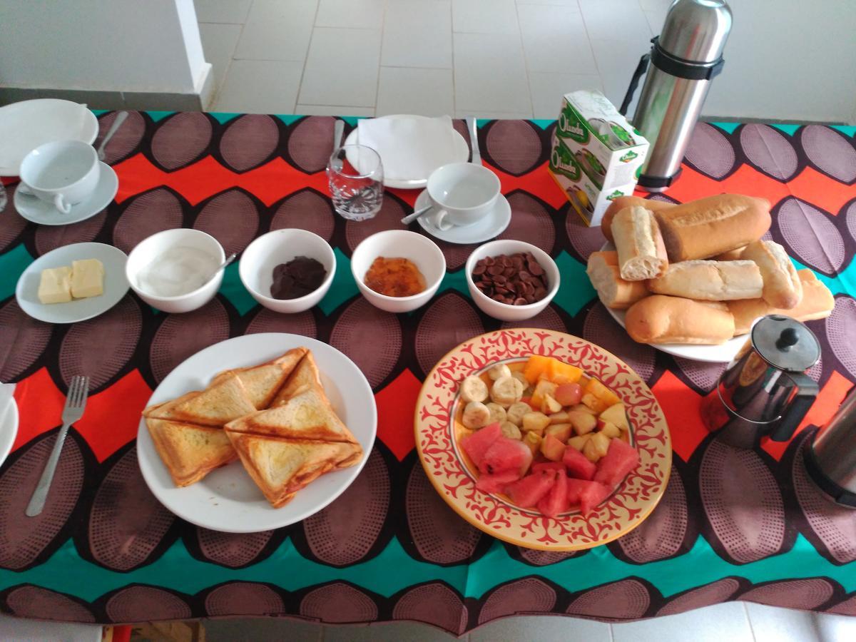 Sarawally Guesthouse Ampaya Extérieur photo